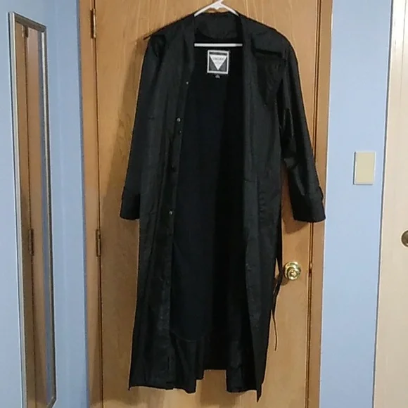 Women's Lightweight Black Trench Coat - Picture 5 of 14